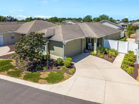 2372 Haddington Ct, The Villages, FL 32162