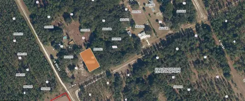 206 5th Ave, Satsuma, FL 32189
