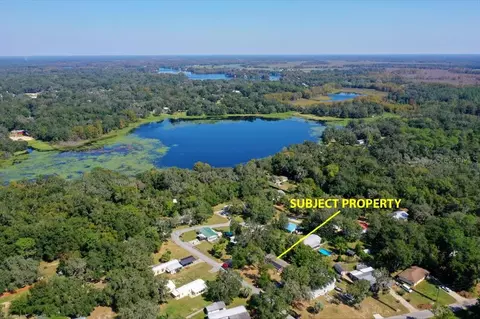 8281 S Lake Consuella Dr, Floral City, FL 34436