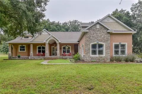 14055 SE 155th St, Weirsdale, FL 32195