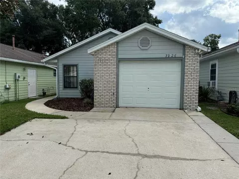 3926 NE 22nd Ln, Ocala, FL 34470