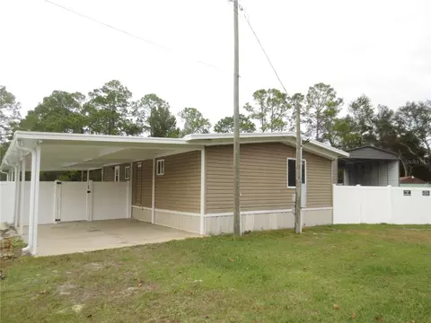 18945 SE 55th Pl, Ocklawaha, FL 32179