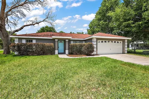 10 Pine Circle Ln, Ocala, FL 34472