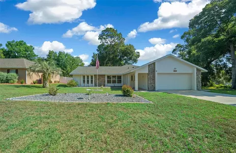 13027 NE 7th Loop, Silver Springs, FL 34488