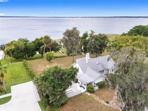 14290 SE 143rd Ter, Weirsdale, FL 32195