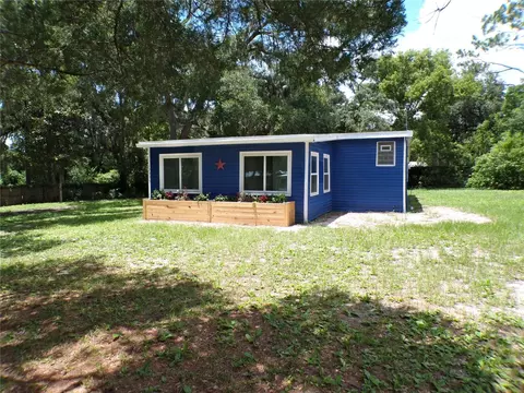 17335 SE 65th Ln, Ocklawaha, FL 32179