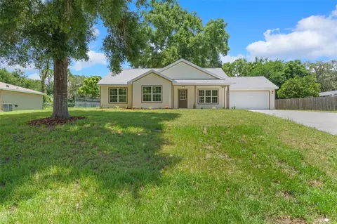 8595 N Golfview Dr, Citrus Springs, FL 34434