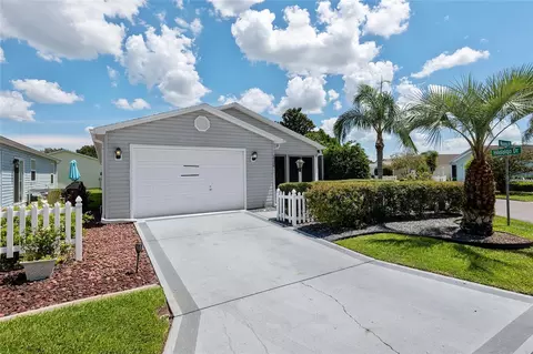 1726 Moreno Pl, Lady Lake, FL 32159