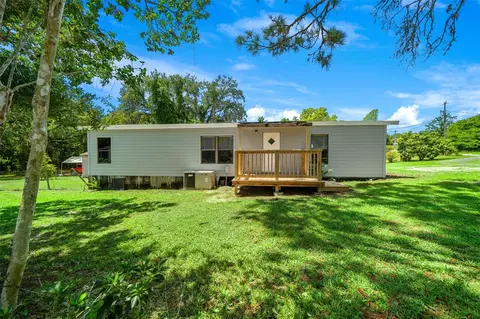 1683 SE 160th Ter, Ocklawaha, FL 32179