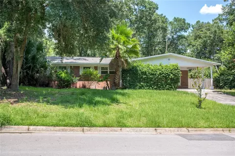 1009 NW 39th Dr, Gainesville, FL 32605