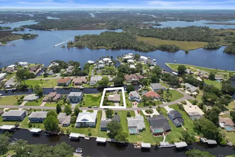 5120 S Mystic Pt, Homosassa, FL 34448