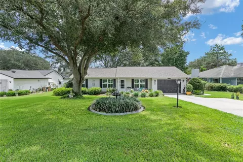1515 New Abbey Ave, Leesburg, FL 34788