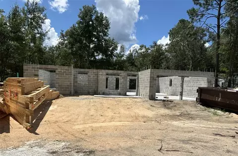 8064 N Ibsen Dr, Citrus Springs, FL 34433