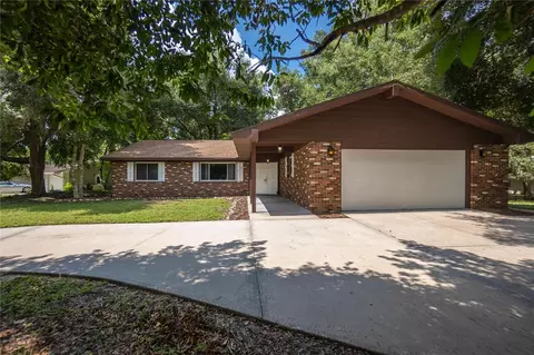 8 Laurelcherry Ct, Homosassa, FL 34446