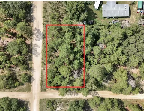 301 Shangri-la St, Interlachen, FL 32148