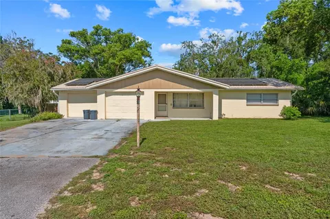 5 Spring Lake Pl, Ocala, FL 34472