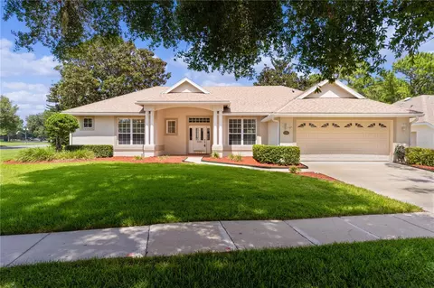 2380 Park Forest Blvd, Mount Dora, FL 32757