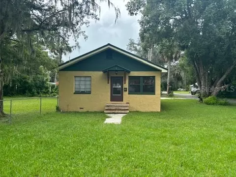 806 SE 9th St, Ocala, FL 34471