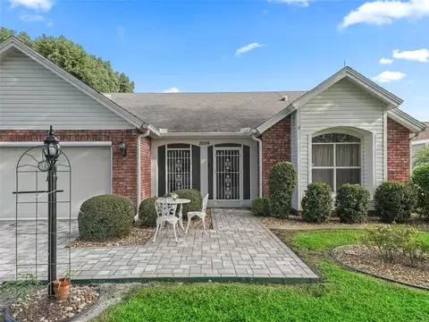 1009 Del Mar Dr, The Villages, FL 32159