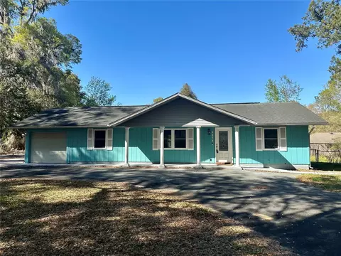 5877 NW 64th St, Ocala, FL 34482
