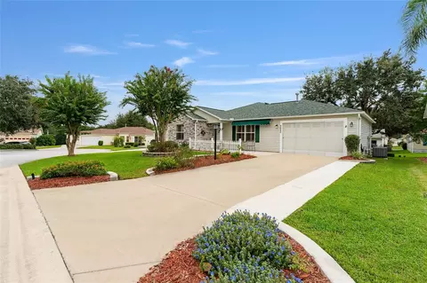 9650 SE 168th Maplesong Ln, The Villages, FL 32162