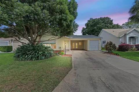 1133 Del Toro Dr, Lady Lake, FL 32159