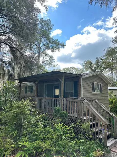 127 Hidden Lake Trl, Hawthorne, FL 32640