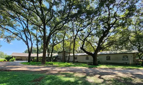 21050 SE 42nd St, Morriston, FL 32668