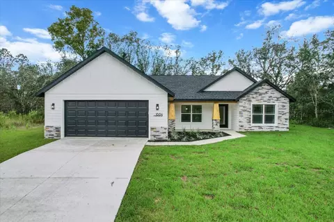 1884 W Hampshire Blvd, Citrus Springs, FL 34434