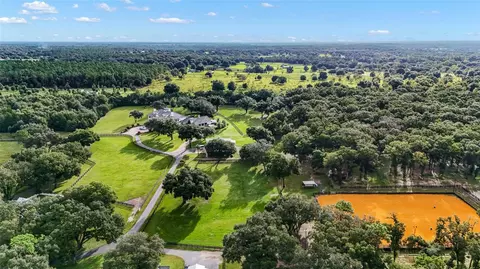 22422 Lake Seneca Rd, Eustis, FL 32736