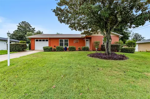 622 Third Ave, Lady Lake, FL 32159
