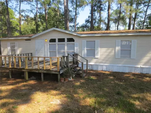 16155 SE 14th St, Ocklawaha, FL 32179