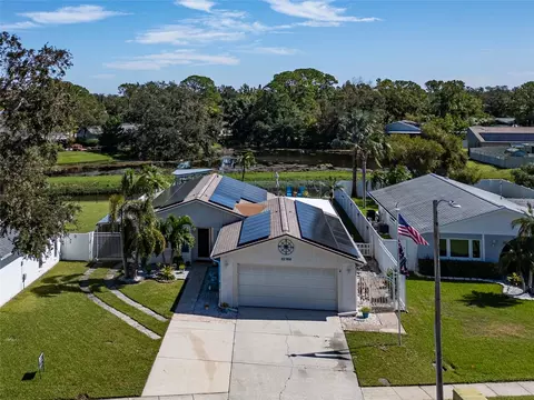 12169 70th St, Largo, FL 33773