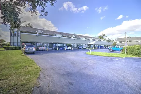 2935 NE 7th St #102, Ocala, FL 34470