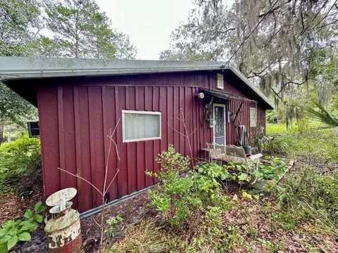 8649 NE 305th Ave, Fort Mc Coy, FL 32134