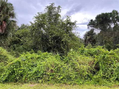 10590 77th St, Vero Beach, FL 32967