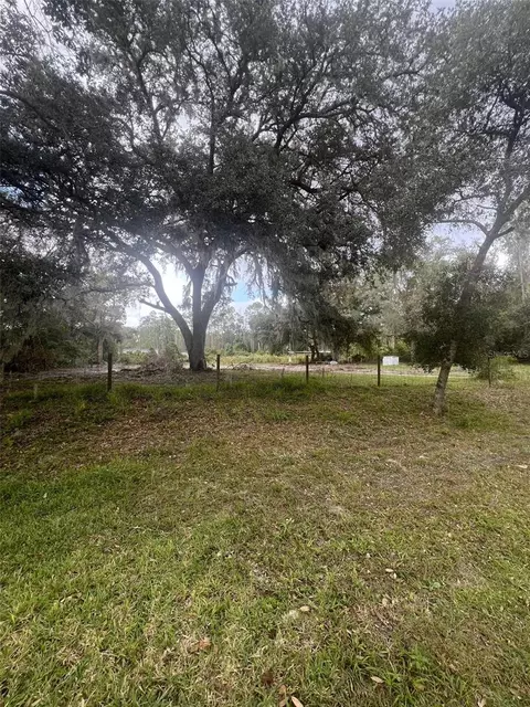 205 Whispering Pines Rd, Georgetown, FL 32139