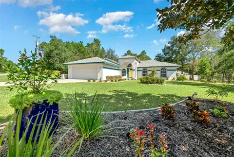 8205 N Dove Orchid Dr, Citrus Springs, FL 34434