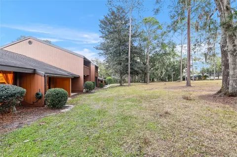 19660 SW 83rd Place Rd #C18, Dunnellon, FL 34432