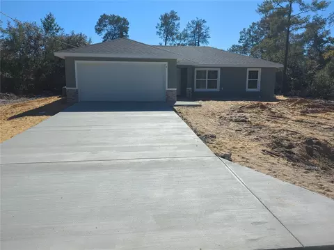 8 Malauka Pass Pl, Ocklawaha, FL 32179