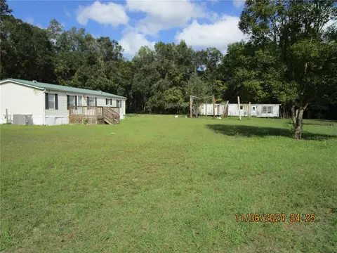 19131 SE 97th Pl, Ocklawaha, FL 32179