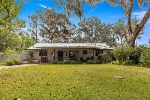 1724 SE 164th Cir, Ocklawaha, FL 32179