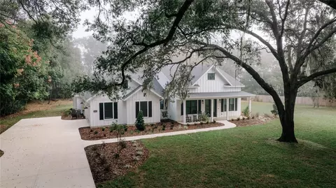 2425 NE 8th Pl, Ocala, FL 34470 photo 1