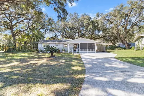 922 S Val Dr, Inverness, FL 34450