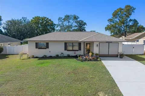 180 W Staggerbush Path, Beverly Hills, FL 34465