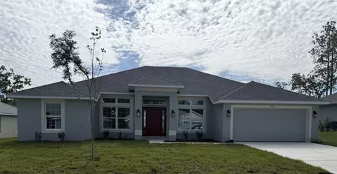 748 W Hallam Dr, Citrus Springs, FL 34434