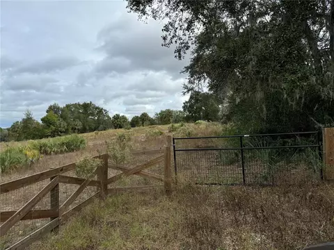 11829 N Riverbend Rd, Dunnellon, FL 34433