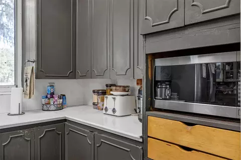 Kitchen - 208 NE 70th St, Ocala, FL 34479 photo 3 of 3