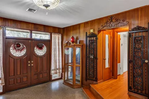 Entry Way - 208 NE 70th St, Ocala, FL 34479 photo 2 of 3