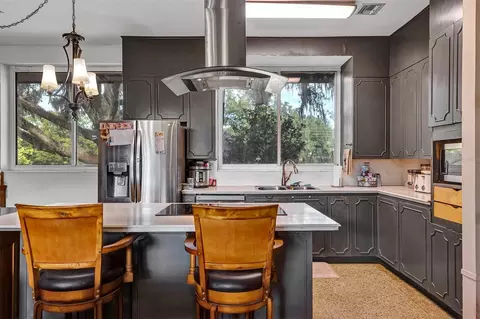 Kitchen - 208 NE 70th St, Ocala, FL 34479 photo 2 of 3